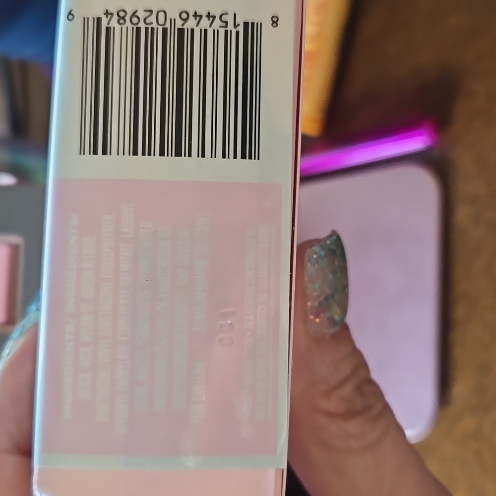 Jeffree Star Translucent Setting Powder - Picture 4 of 8